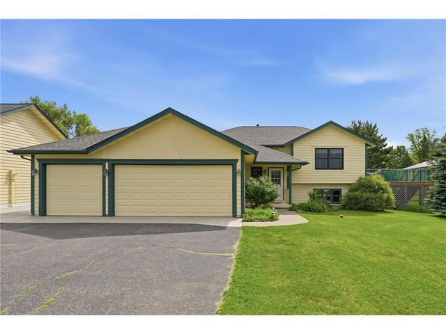 483 Prairie Lane, Hudson, WI 54016