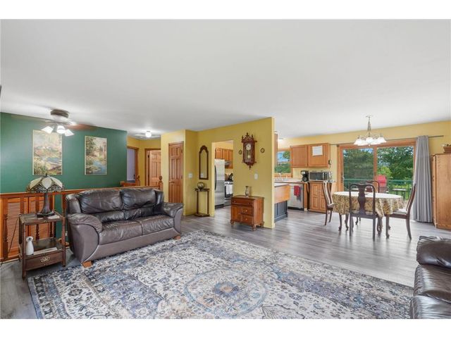 483 Prairie Lane, Hudson, WI 54016