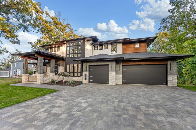 7309 W Palos Avenue, Palos Heights, IL 60463