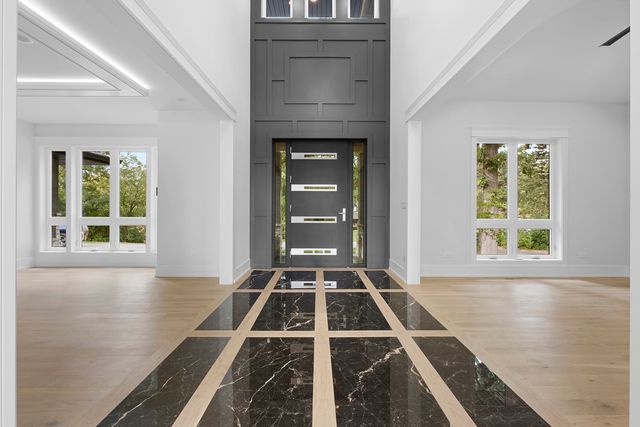 7309 W Palos Avenue, Palos Heights, IL 60463