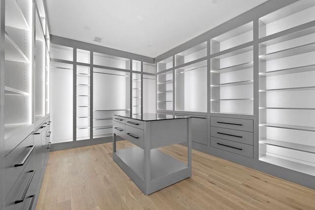 7309 W Palos Avenue, Palos Heights, IL 60463