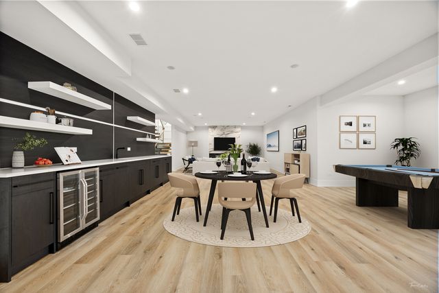 7309 W Palos Avenue, Palos Heights, IL 60463