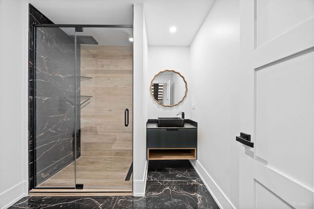 7309 W Palos Avenue, Palos Heights, IL 60463