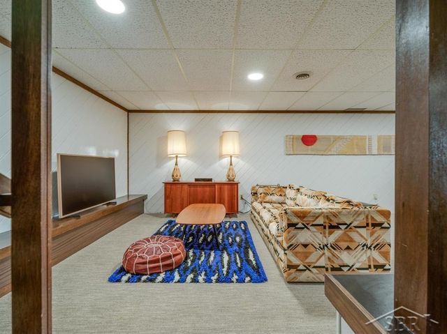 5208 Sunset Drive, Midland, MI 48640