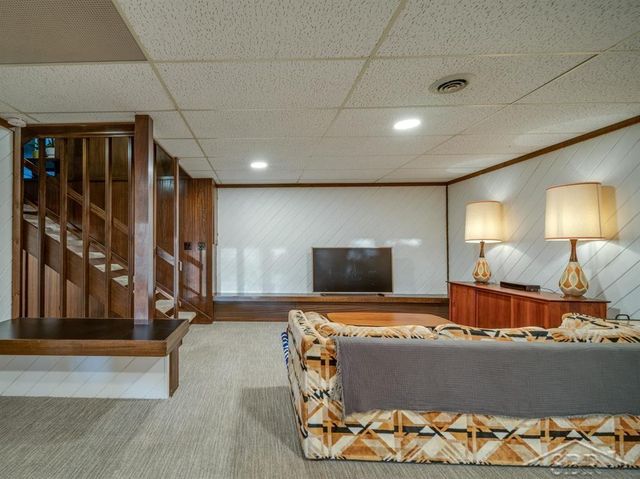 5208 Sunset Drive, Midland, MI 48640
