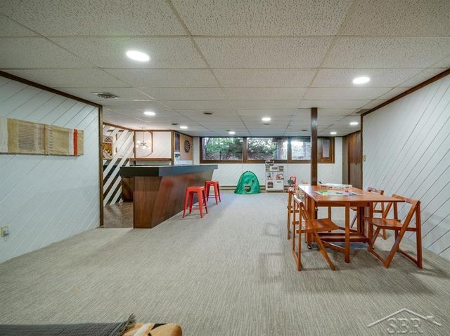 5208 Sunset Drive, Midland, MI 48640