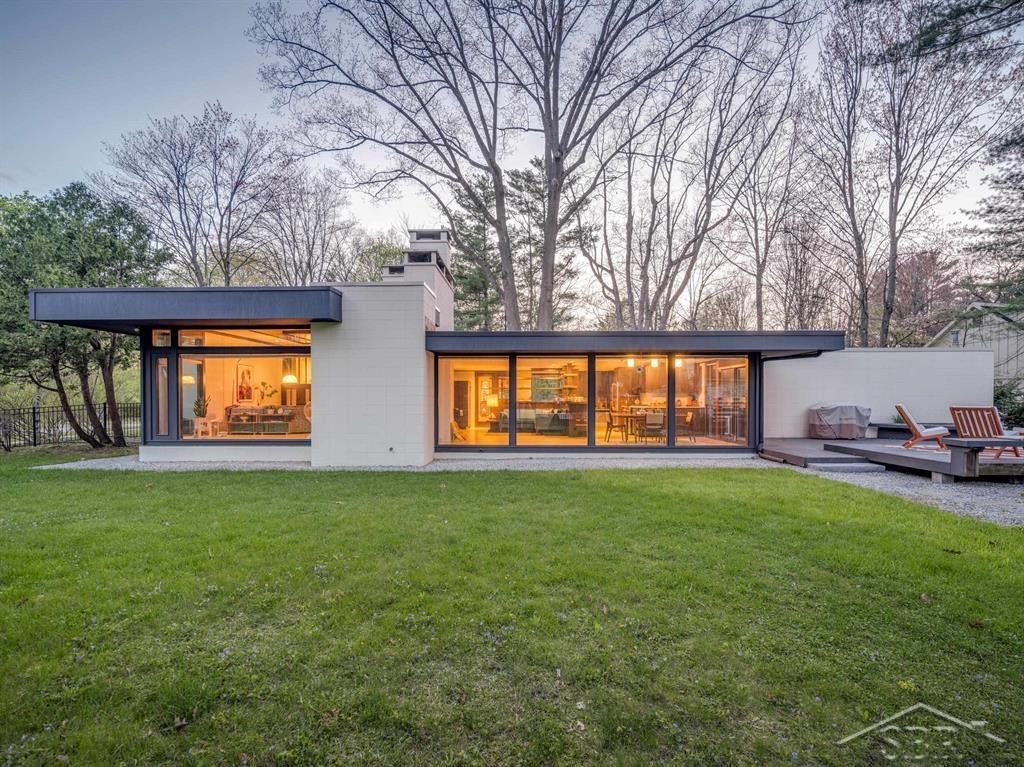 5208 Sunset Drive, Midland, MI 48640