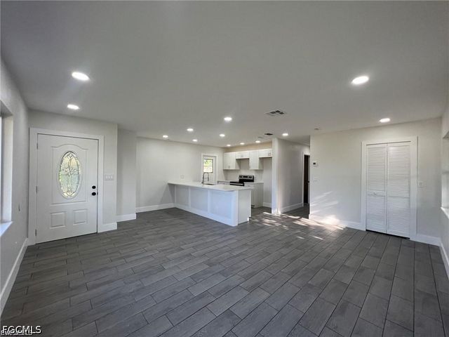1109 Gifford AVE N, Lehigh Acres, FL 33936