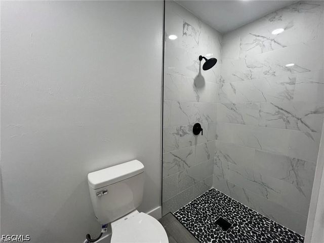 1109 Gifford AVE N, Lehigh Acres, FL 33936