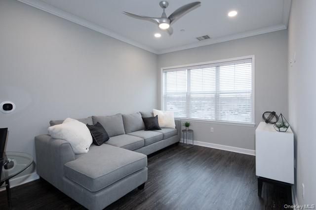180 Atlantic Avenue E308, Farmingdale, NY 11735