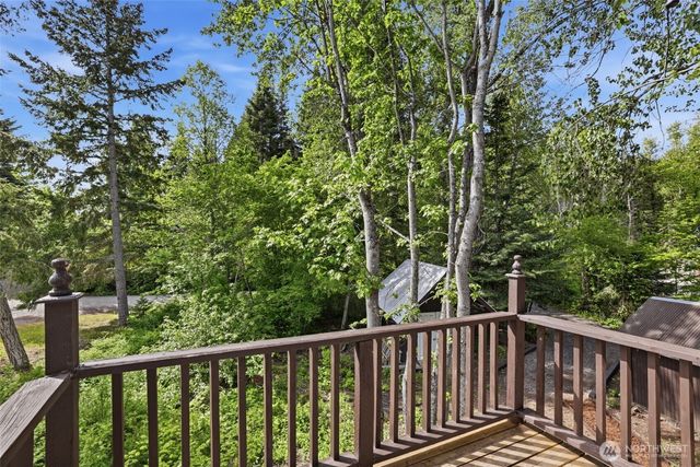 201 Pine Glen Drive, Easton, WA 98925