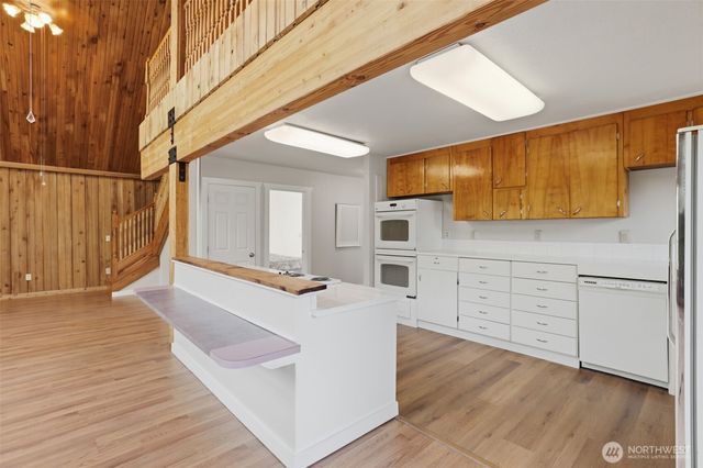 201 Pine Glen Drive, Easton, WA 98925