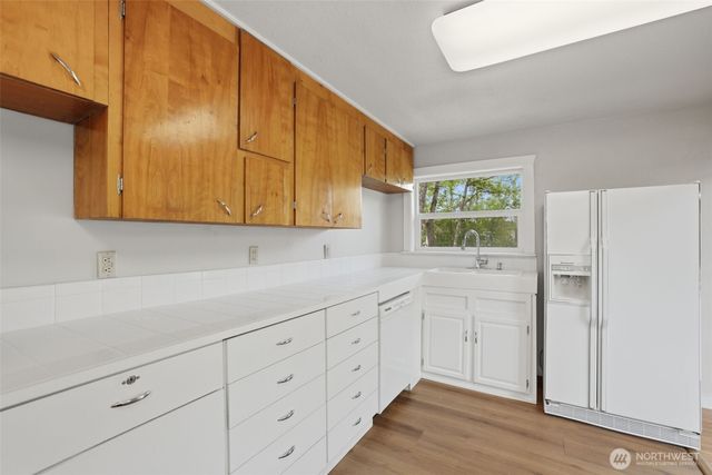 201 Pine Glen Drive, Easton, WA 98925