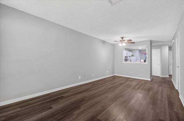 1530 Fort Johnson Road 1h, Charleston, SC 29412