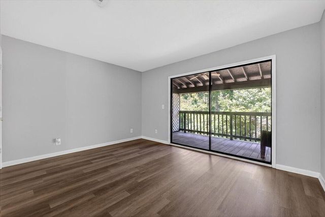 1530 Fort Johnson Road 1h, Charleston, SC 29412