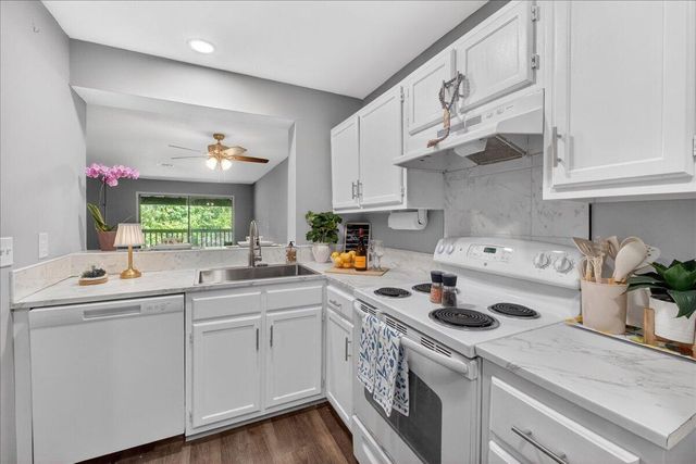 1530 Fort Johnson Road 1h, Charleston, SC 29412