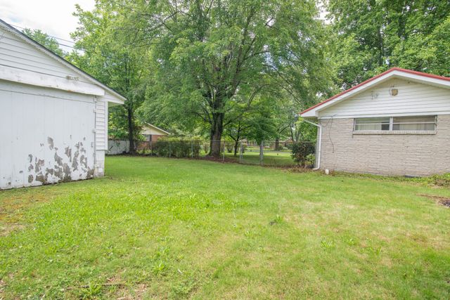 101 Wilkins Dr, Tullahoma, TN 37388