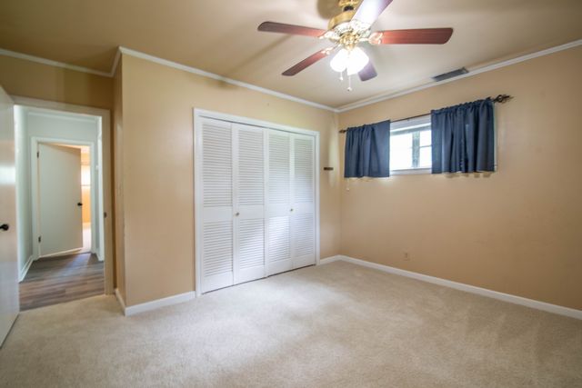 101 Wilkins Dr, Tullahoma, TN 37388