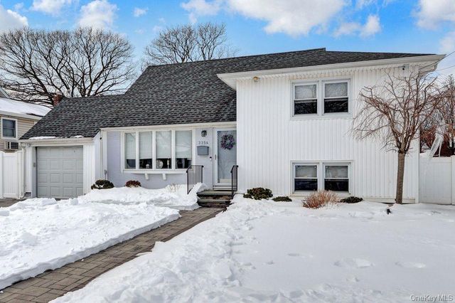 3354 2nd Street, Oceanside, NY 11572