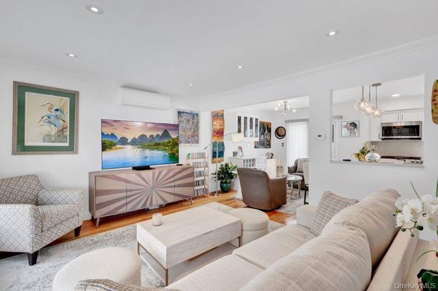 3354 2nd Street, Oceanside, NY 11572