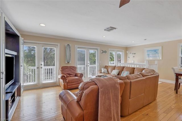 1292 Grand Canal DR, Naples, FL 34110