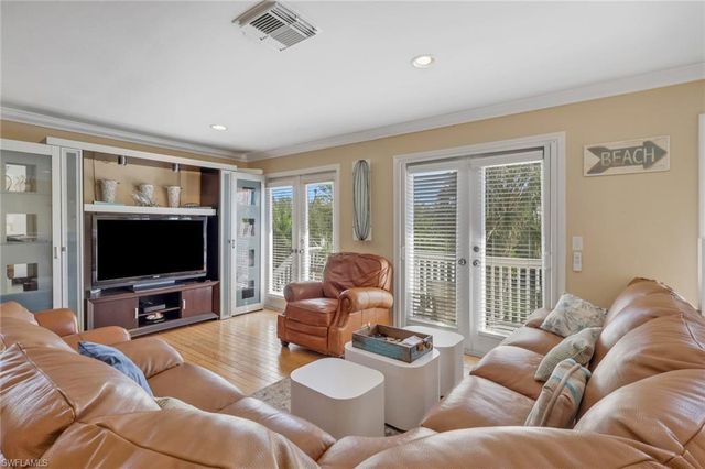 1292 Grand Canal DR, Naples, FL 34110