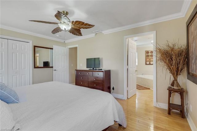 1292 Grand Canal DR, Naples, FL 34110