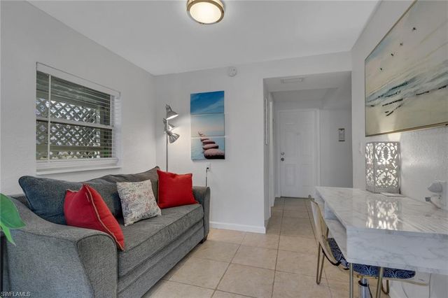 1292 Grand Canal DR, Naples, FL 34110