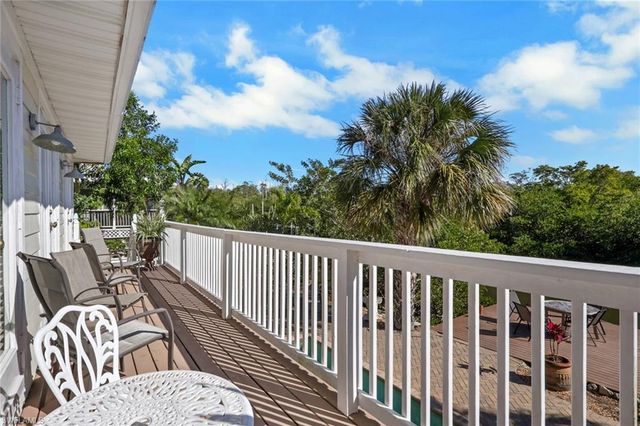 1292 Grand Canal DR, Naples, FL 34110