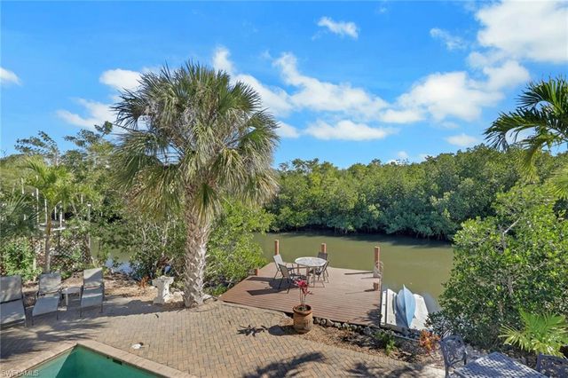 1292 Grand Canal DR, Naples, FL 34110