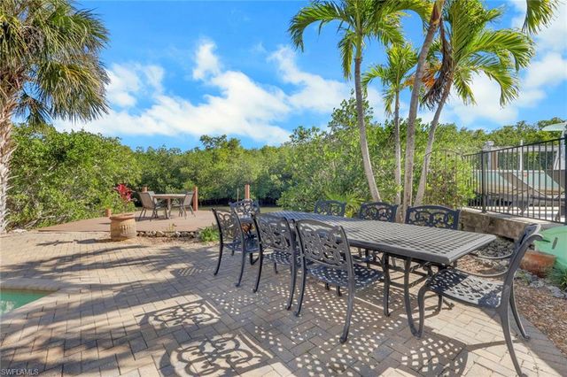 1292 Grand Canal DR, Naples, FL 34110