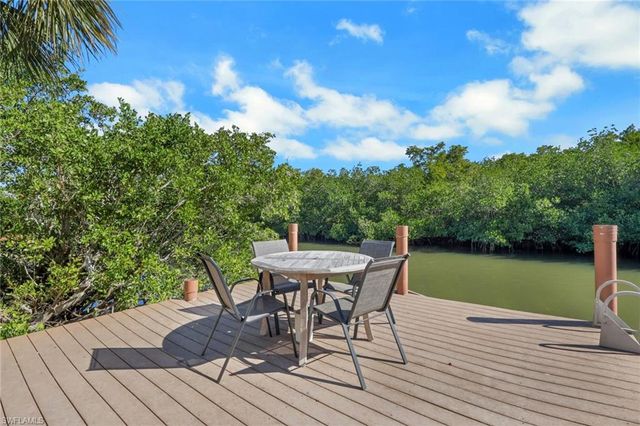 1292 Grand Canal DR, Naples, FL 34110