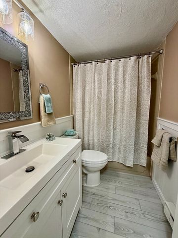 6 Old Stone Way 3, Weymouth, MA 02189