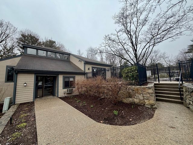 6 Old Stone Way 3, Weymouth, MA 02189