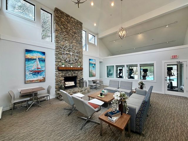 6 Old Stone Way 3, Weymouth, MA 02189