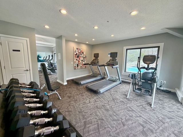 6 Old Stone Way 3, Weymouth, MA 02189