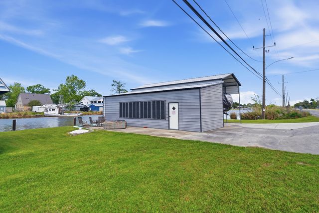924 Highway 55, Montegut, LA 70377