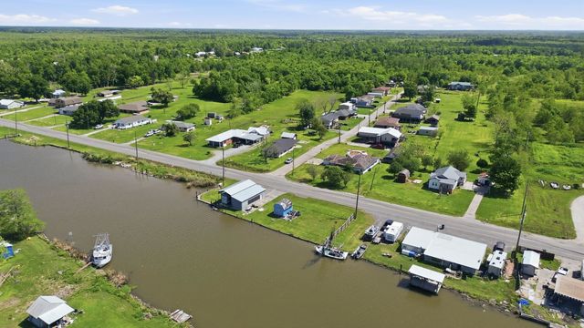 924 Highway 55, Montegut, LA 70377