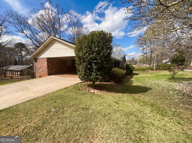 6439 Shore Drive, Douglasville, GA 30135