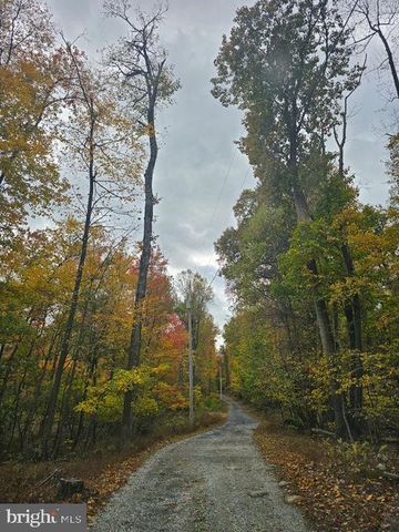 1395-J GREEN RIDGE RD, Orrtanna, PA 17353