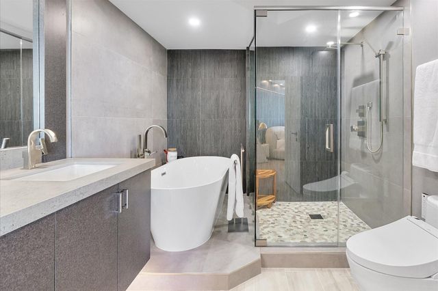 3100 N Ocean Boulevard 1706, Fort Lauderdale, FL 33308