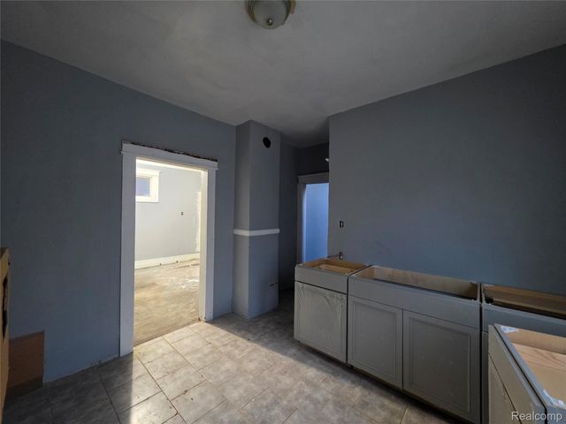 3439 Cadillac Boulevard, Detroit, MI 48214