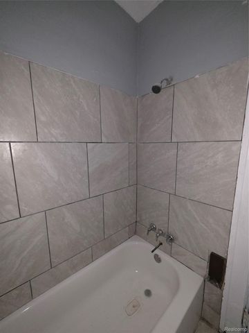 3439 Cadillac Boulevard, Detroit, MI 48214