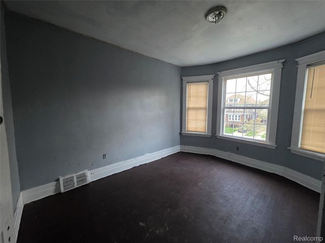 3439 Cadillac Boulevard, Detroit, MI 48214