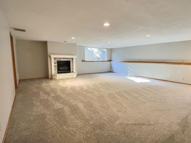 1407 W Quail Crossing Ct, Andover, KS 67002