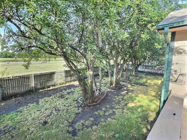 1407 W Quail Crossing Ct, Andover, KS 67002