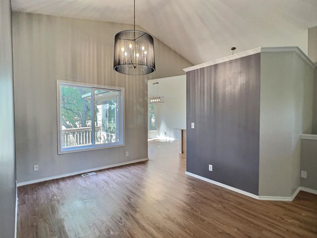 1407 W Quail Crossing Ct, Andover, KS 67002