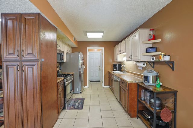 4453 BELL Lane, Hanover Park, IL 60133