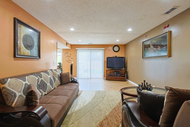 4453 BELL Lane, Hanover Park, IL 60133