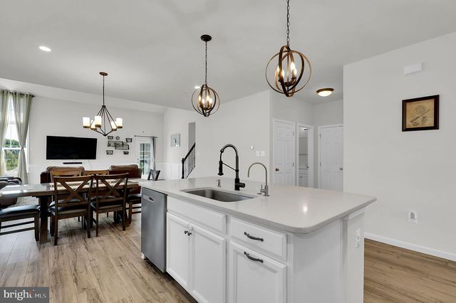 2820 HEARTLAND CIR, Frederick, MD 21702